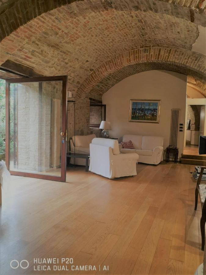 "Il Pollaio" Guests House Apartment Panicale Luaran gambar